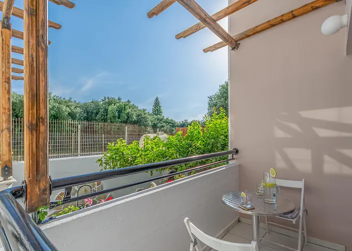 Happiness Hotel Hersonissos (Crete)