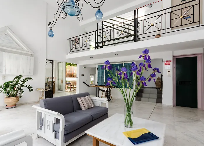 Happiness Hotel Hersonissos (Crete)