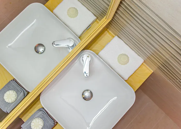 Happiness Ξενοδοχείο 3*