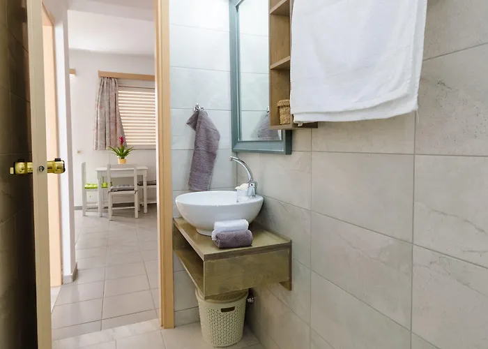 Happiness Χερσόνησος