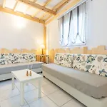 Happiness Hotel 3*